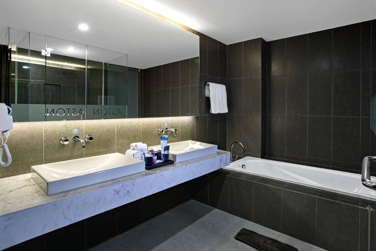 ASTON Sidoarjo City Hotel&Conference Center Exterior foto